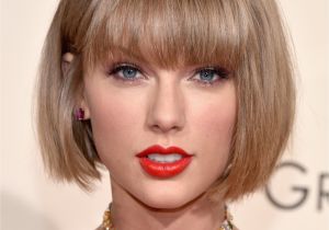 Taylor Swift Bob Haircut Makeup Beauty Hair & Skin