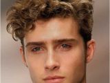 Trendy Hairstyles for Men with Curly Hair Mens Short Hairstyles for Curly Hair Facesit