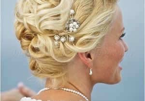 Updo Hairstyles for Weddings for Mother Of Groom Beach Wedding Hairstyles Hairstyles for Beach Weddings