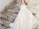 V-neck Wedding Dress Hairstyles 4400 Best Wedding Dresses Wedding Hairstyles Accessorieswedding