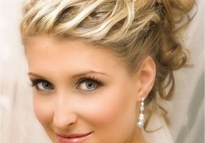 Wedding Hairstyles for Medium Hair 2018 2018 Wedding Hairstyles and Make Up Guide for Short Hair