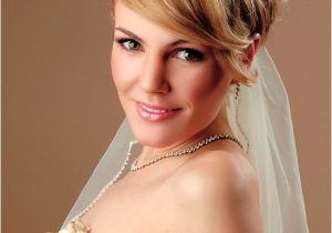 Wedding Hairstyles for Short Hair with Tiara 20 Short Wedding Hair Ideas