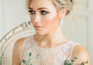Wedding Hairstyles Half Up with Veil and Tiara Bridal Hairstyles with Pieces Headbands Tiaras