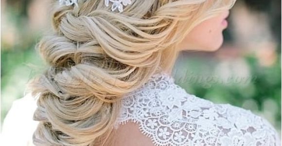 Wedding Plait Hairstyles 20 Breezy Beach Wedding Hairstyles